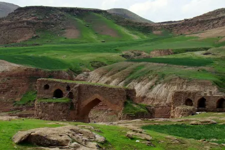 پل گاومیشان, پل گاومیشان کجاست