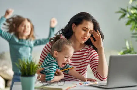 استرس والدین: عوامل، اثرات و راه حل ها
