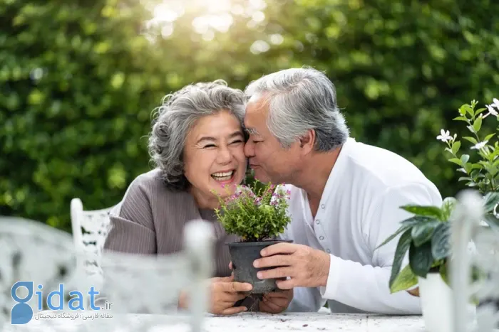 چطور بعد از  چهل‌سالگی با همسرم رابطه عاطفی بهتری داشته باشم؟ + ۶۵ پیشنهاد کاربردی