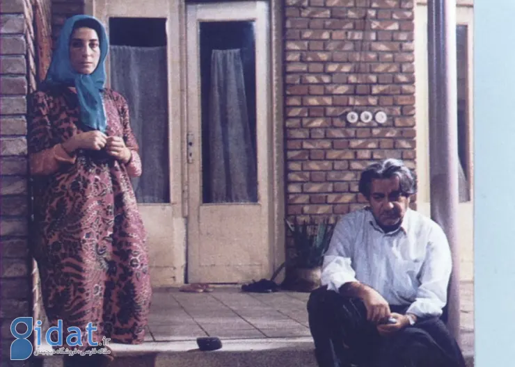 نمایی از فیلم روسری آبی