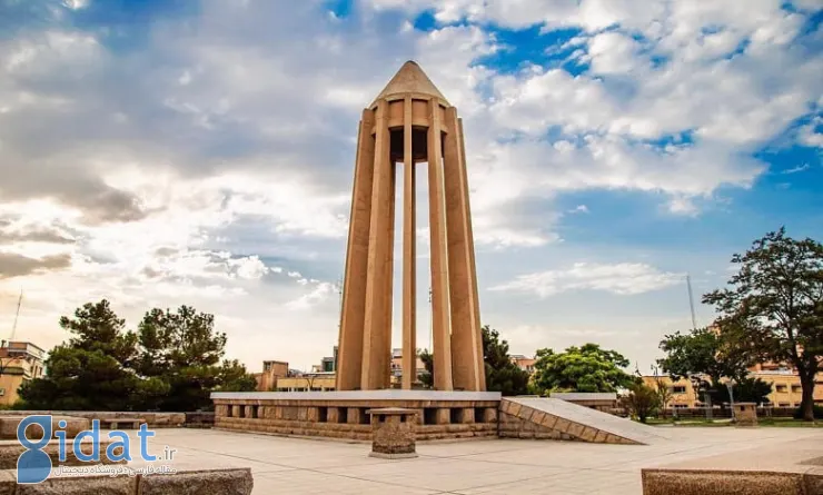 آرامگاه بوعلی سینا اثر هوشنگ سیحون