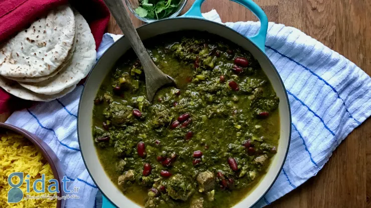 طرز تهیه قورمه سبزی خانگی و مجلسی ( ۴ تا ۱۰ نفر )