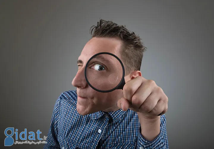 از شخص دیگری نیز بخواهید که حرکات طرف مقابل را زیر نظر بگیرد. دروغ گویی