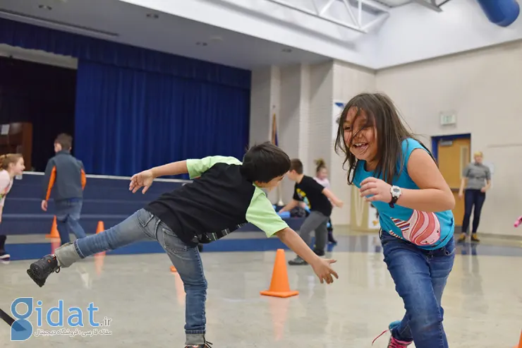 ۹ ایده سرگرمکننده برای بازی های گروهی خنده دار