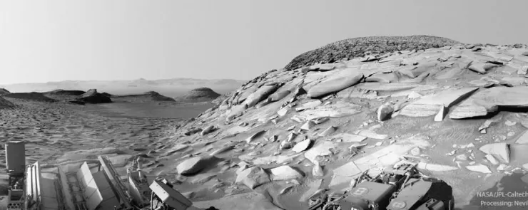 تصویر روز ناسا: تپه‌های صخره‌ای مسطح در مریخ