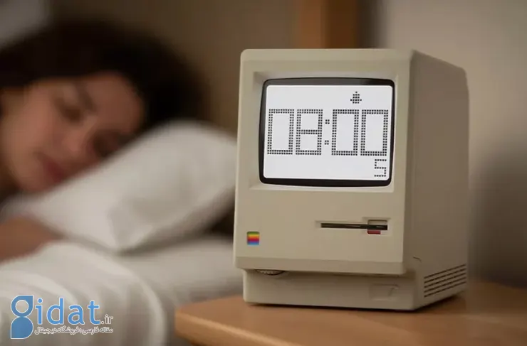 یوتیوبر خلاق، ساعت رومیزی شبیه مک را به یک مینی کامپیوتر مک واقعی تبدیل می‌کند [تماشا کنید]