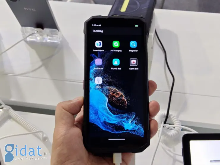رونمایی سری جدید HTC Wildfire و گوشی گیمینگ در GITEX 2025