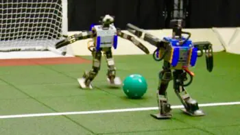 ربات‌های دوپا گوگل به‌لطف هوش مصنوعی، حالا سریع‌تر و قدرتمندتر از قبل فوتبال بازی می‌کنند [تماشا کنند]