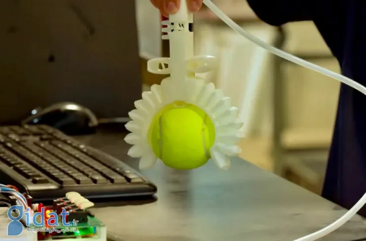 این گیره رباتیک نرم تنها از هوا برای برداشتن و رها کردن اشیا استفاده می کند [ساعت]