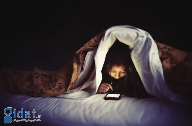 مطالعه جدید: نگاه کردن به صفحه نمایش قبل از خواب می تواند احتمال بی خوابی را افزایش دهد