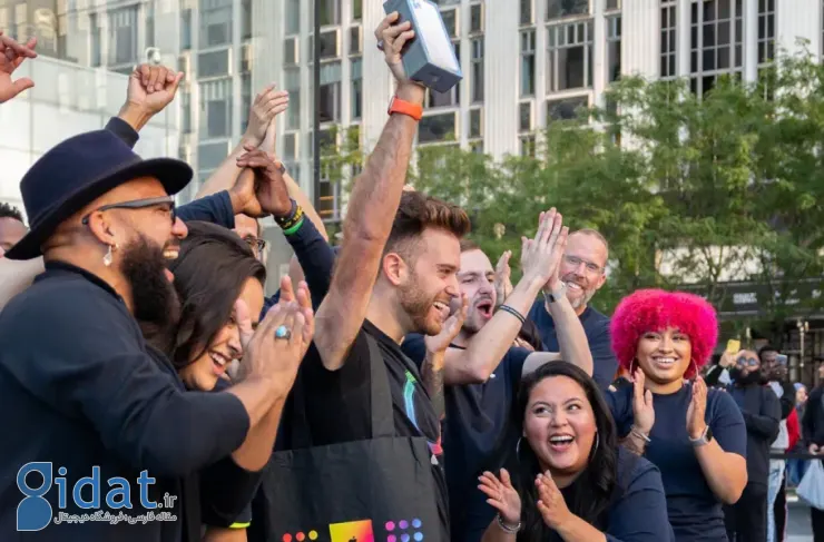 از هر چهار گوشی هوشمند فعال در جهان در سال ۲۰۲۵، یکی آیفون بوده است