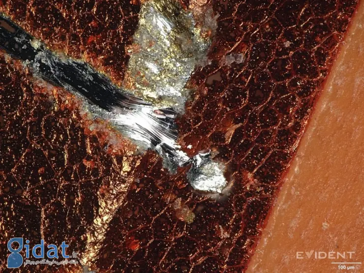 آیفون ۱۷ پرو زیر ذره‌بین iFixit؛ نگاهی به سیستم خنک‌کننده و مشکل خش‌پذیری [تماشا کنید]