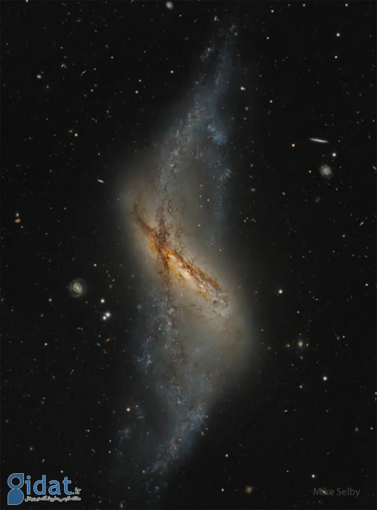کهکشان حلقه‌ای-قطبی NGC 660 