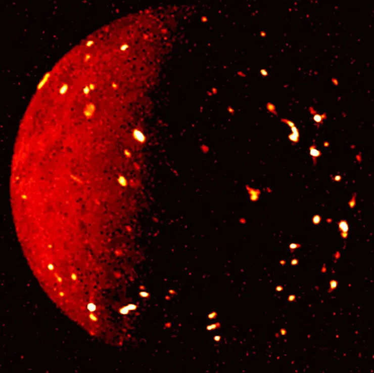 امروز در فضا: مشاهده آتشفشان‌هایی در قمر مشتری، آیو