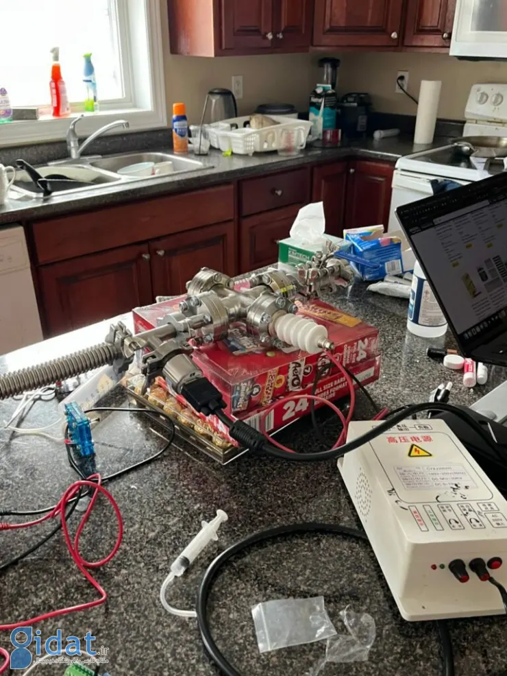 ادعای جوان کانادایی: دستیابی به همجوشی هسته‌ای در خانه با کمک هوش مصنوعی تنها با ۳۰۰۰ دلار!