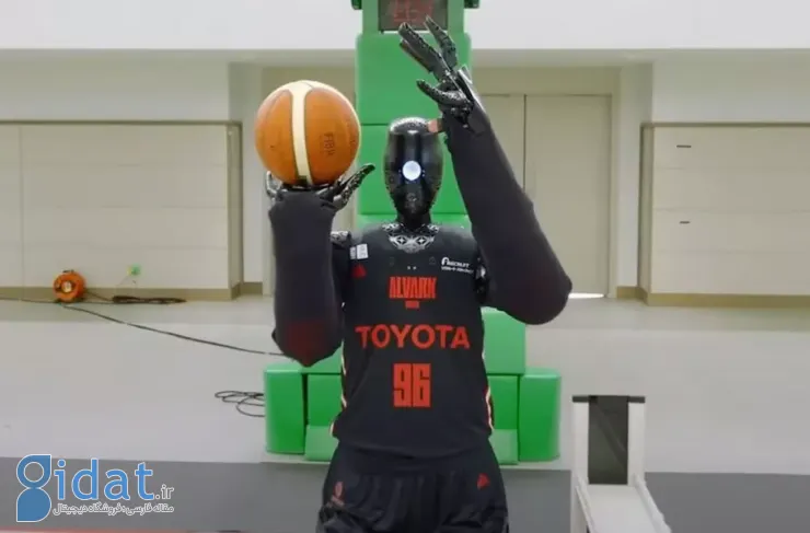 ربات انسان نمای تویوتا رکورد زد. پرتاب توپ به داخل سبد بسکتبال از فاصله 24.55 متری [تماشا کنید]