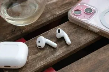 اپل قصد دارد قابلیت ترجمه همزمان را به AirPods اضافه کند