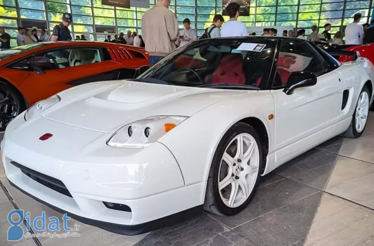 یک هوندا NSX-R مدل 2003 در دریاچه کومو به حراج گذاشته شد که قیمتی بیش از یک فراری داشت