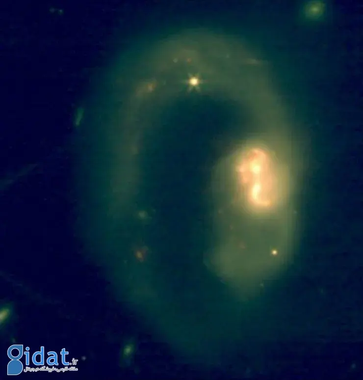 کهکشان IRAS 07251-0248