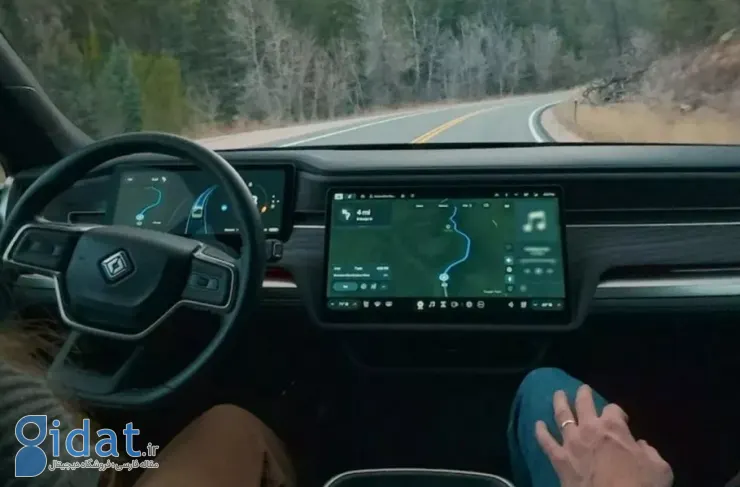 ریویان با پرداخت ماهی ۵۰ دلار، رانندگی کاملاً خودران را ارائه می‌دهد