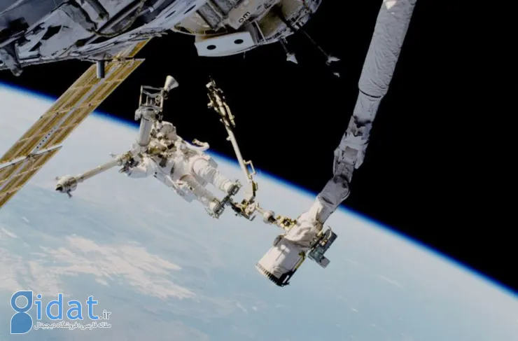امروز در فضا: شاتل دیسکاوری در ماموریت STS 96 به ایستگاه فضایی متصل شد