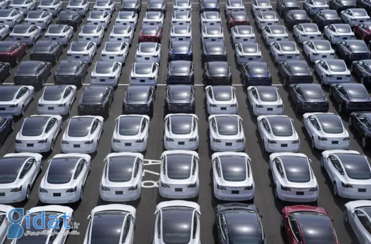 فروش خودروهای تسلا برای اولین‌بار از 2020 با افت سالانه مواجه شد