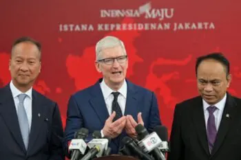 مدیرعامل اپل از احتمال سرمایه‌گذاری و ساخت کارخانه در اندونزی خبر داد