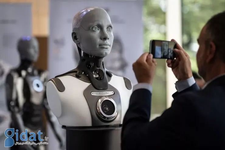 مدیرعامل سافت‌بانک: هوش مصنوعی تا 10 سال دیگر 10 هزار برابر باهوش‌تر از انسان‌ها می‌شود
