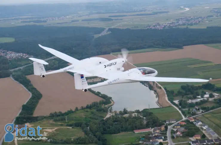 یک هواپیمای الکتریکی سرنشین دار برای اولین بار با سوخت هیدروژن مایع پرواز کرد [ساعت]