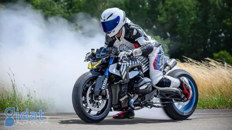 بی ام و R 1300 R Titan