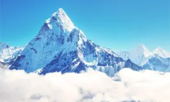 آیا اورست واقعاً مرتفع‌ترین کوه کره زمین است؟