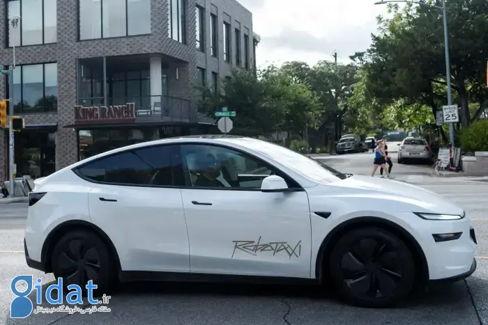 آزمایش روبوتاکسی ایلان ماسک