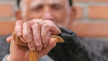 خون افراد مسن چه تفاوتی با سایر گروه های سنی دارد؟