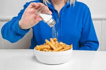 عواقب غیرمنتظره مصرف نمک را بشناسید