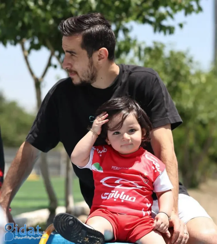 پسر فرشاد احمدزاده دل هواداران پرسپولیس را به دست آورد
