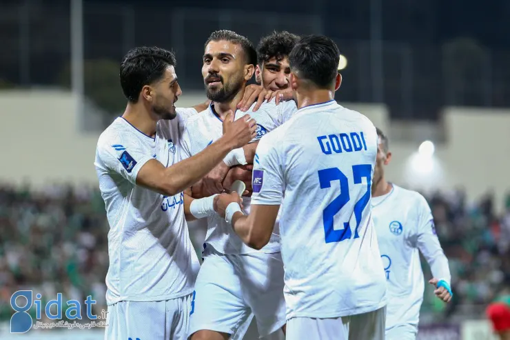 پای خانواده مهران احمدی به دروازه استقلال باز شد!