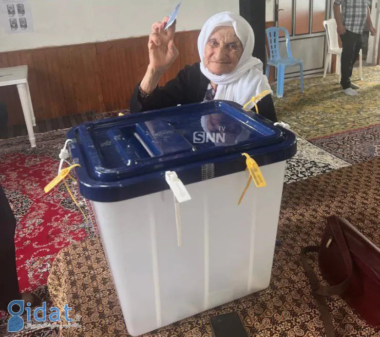 تصویری که از مسن‌ترین رای‌دهنده ایرانی وایرال شد