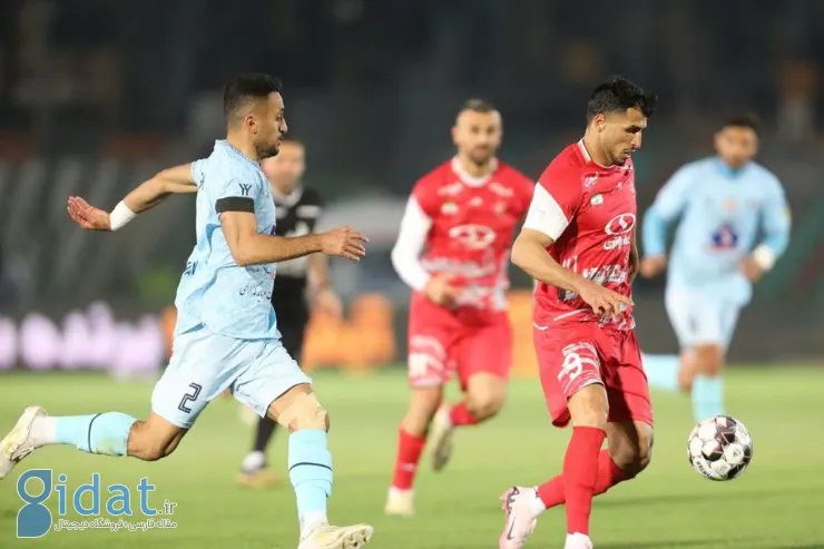کار عجیبی که داور در بازی پرسپولیس انجام داد