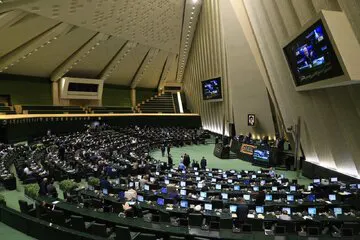 انتقاد شدید مجلس از دولت به خاطر حضور افغان‌ها در ایران