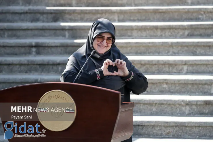 حرکت عجیب سخنگوی دولت در مقابل خبرنگاران