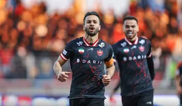 پرسپولیس با برتری مقابل تیم قعر جدولی، صدرنشین شد