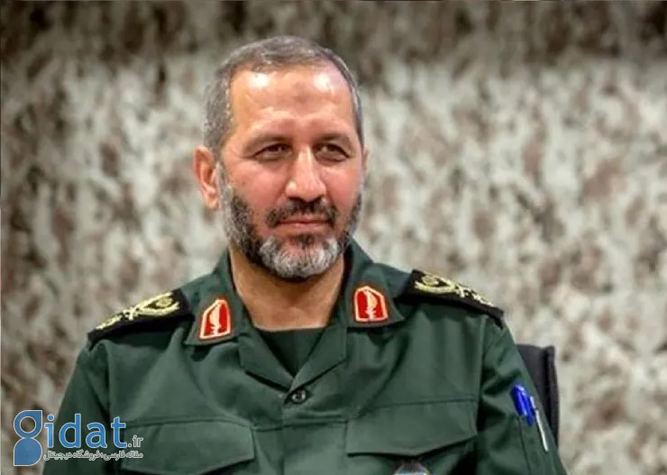 عکسی از یک فرمانده عالی رتبه سپاه بدون لباس نظامی