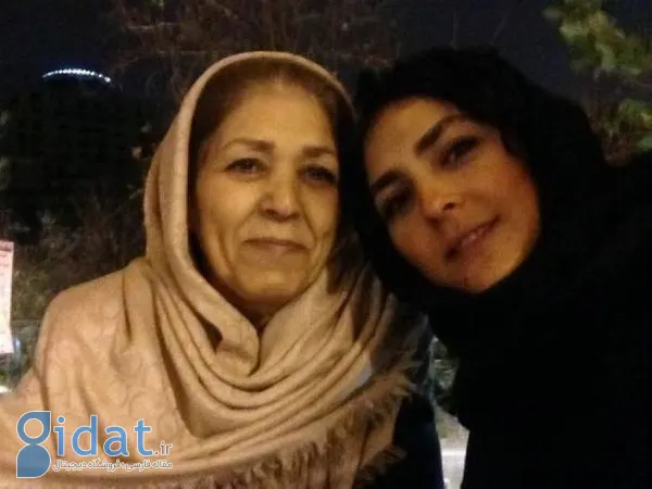 لحظه‌ای تلخ و شیرین از هدی زین‌العابدین در کنار پدر و مادر مرحومش