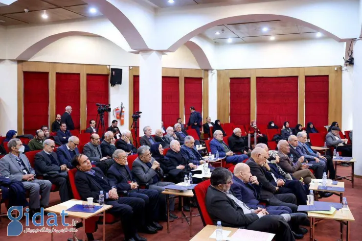 مجریان مراسمی با حضور پزشکان به خواب رفتند