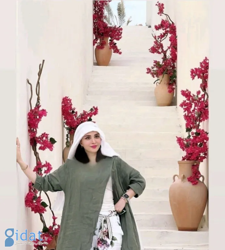 بهنوش طباطبایی با ظاهری بهاری توجه ها را به خود جلب کرد