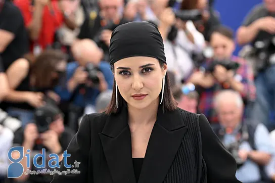 جایزه کن از دست پریناز ایزدیار لیز خورد!