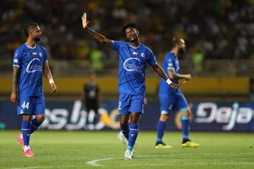 ستاره استقلال بازی مقابل خیبر را از دست داد!