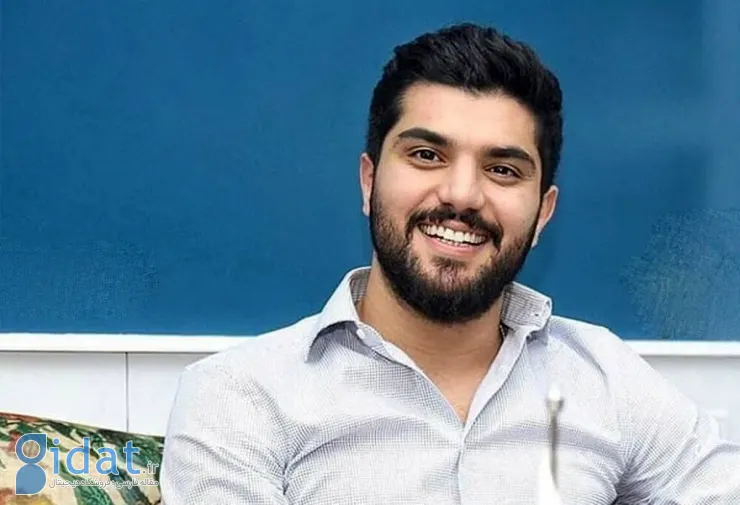 عکس خانوادگی سینا مهراد و پدر و مادرش توجه را جلب کرد