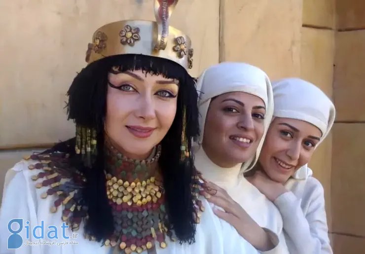 چهره اشکبار بازیگر نقش یوسف پیامبر در یک مراسم تشییع جنازه