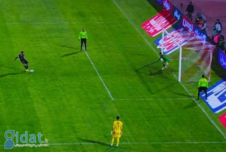 این صحنه از بازی تبریز به شدت جنجالی شده است